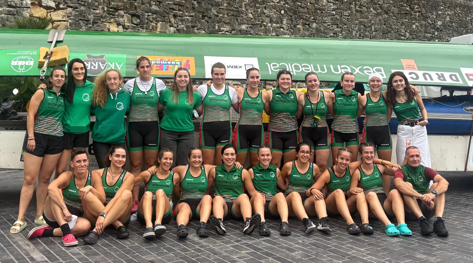 Equipo de Remo femenino Trainera Maialen